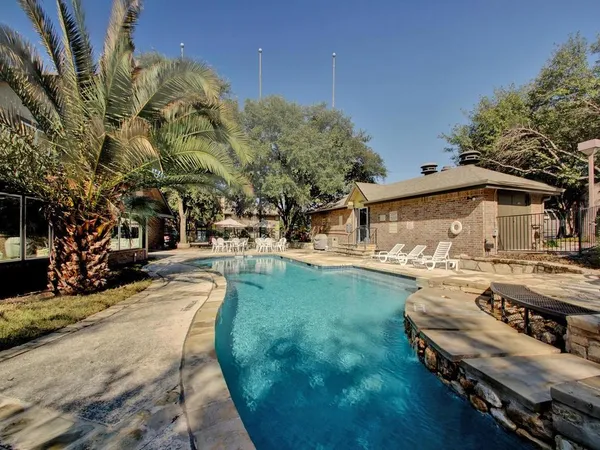 $1,495 | 7685 Northcross Drive, Unit 208, Austin, TX 78757