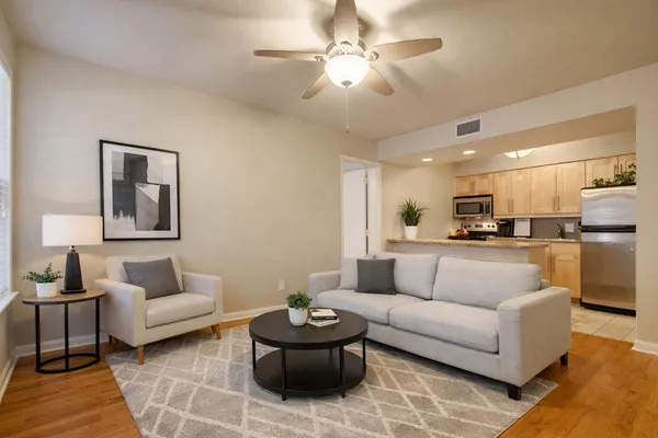 $1,595 | 7685 Northcross Drive, Unit 208, Austin, TX 78757