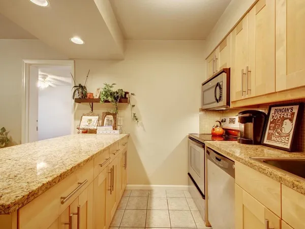 $1,495 | 7685 Northcross Drive, Unit 208, Austin, TX 78757