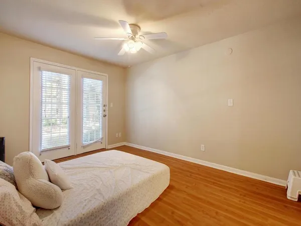 $1,595 | 7685 Northcross Drive, Unit 208, Austin, TX 78757