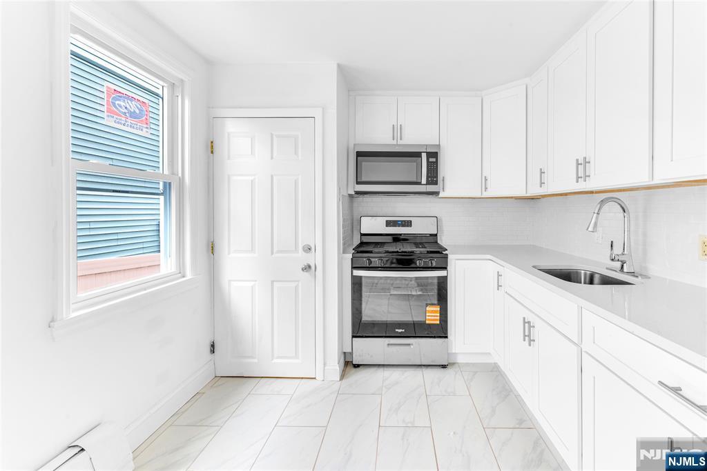 70 Hille Place, Unit 1 Ridgefield Park, NJ 07660 - Photo 8 of 13
