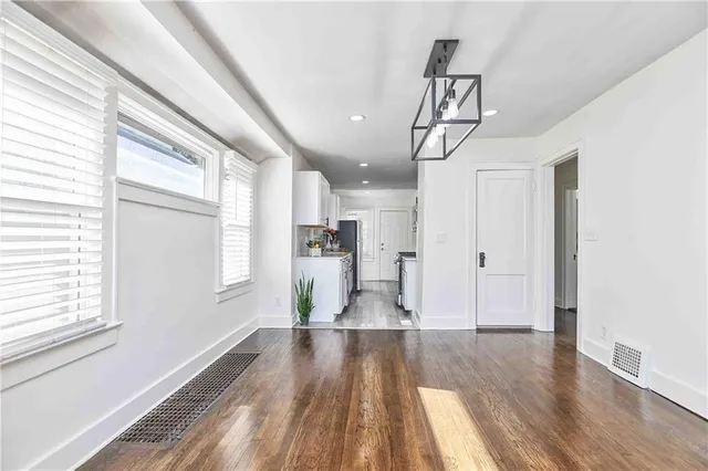 $200,000 | 5528 Woodland Avenue, Kansas City, MO 64110