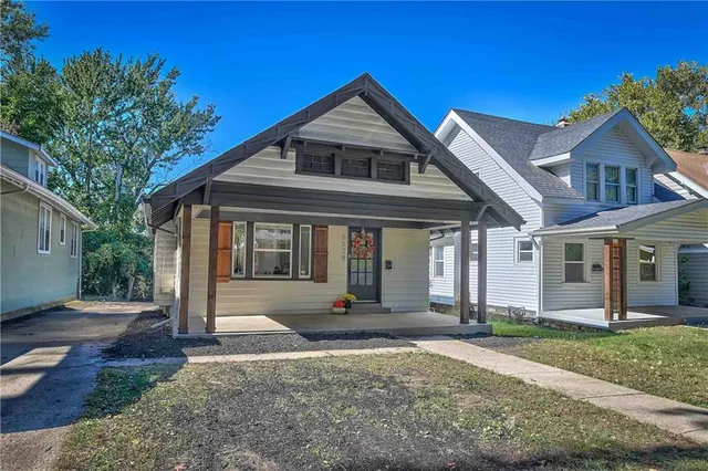 $200,000 | 5528 Woodland Avenue, Kansas City, MO 64110