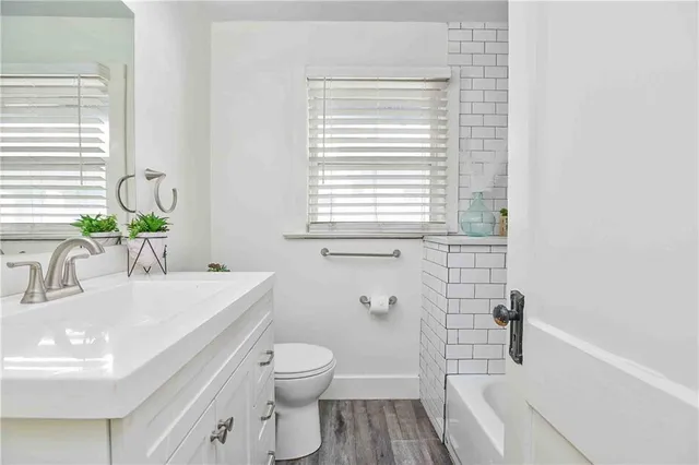 $200,000 | 5528 Woodland Avenue, Kansas City, MO 64110