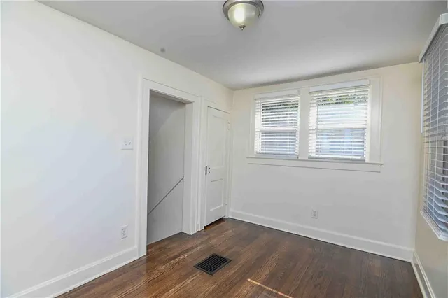 $200,000 | 5528 Woodland Avenue, Kansas City, MO 64110