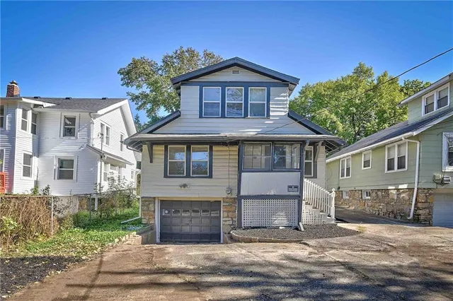 $200,000 | 5528 Woodland Avenue, Kansas City, MO 64110