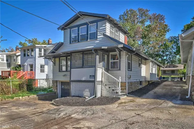 $200,000 | 5528 Woodland Avenue, Kansas City, MO 64110