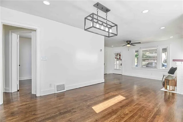 $200,000 | 5528 Woodland Avenue, Kansas City, MO 64110