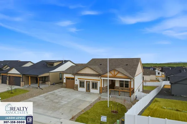 $829,900 | 2785 Berkshire Way, Casper, WY 82609