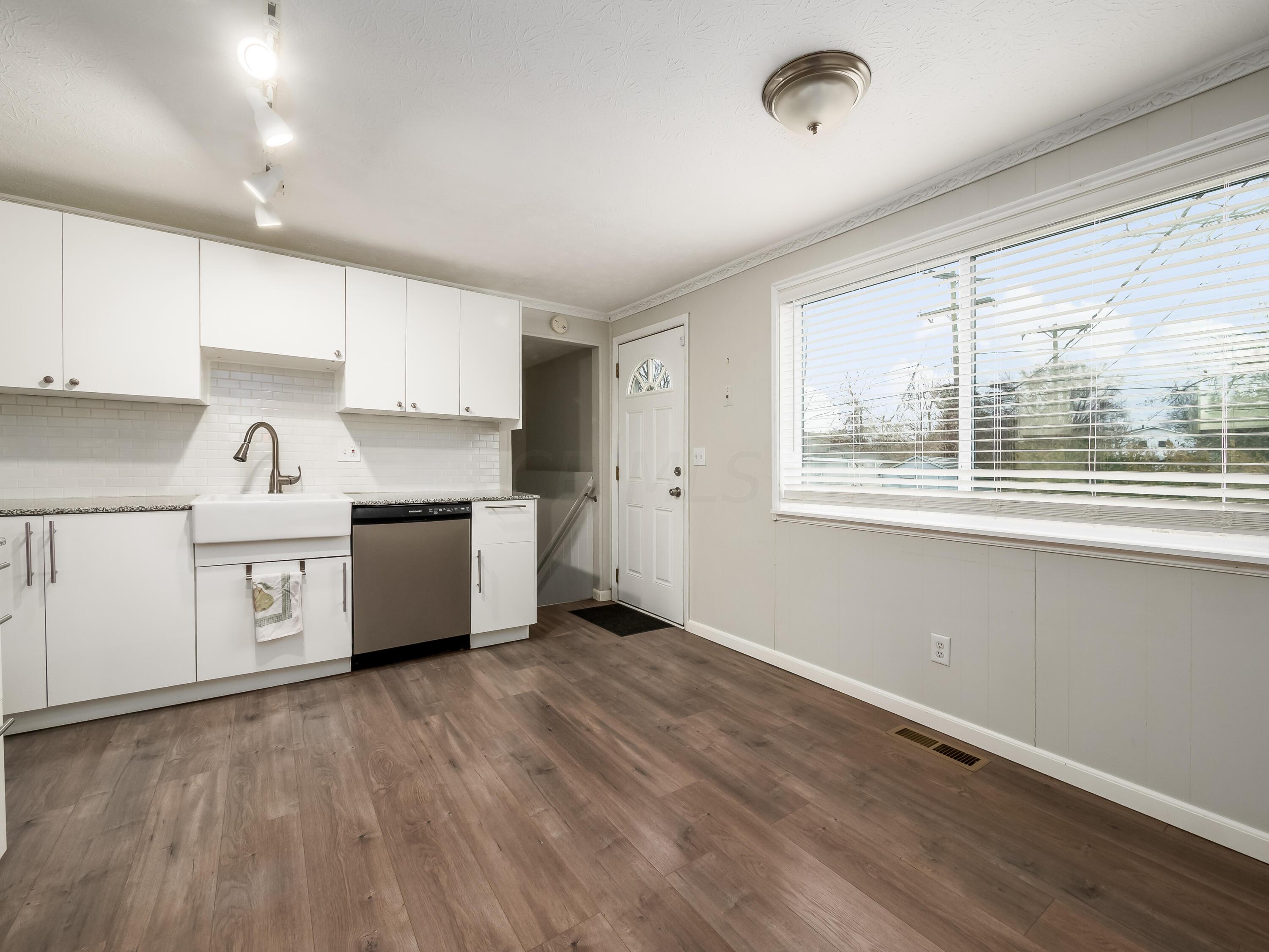 1801 Brookfield Road Columbus, OH 43229 - Photo 13 of 47 N_1801_brookfield_022