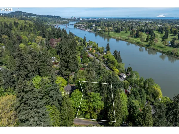 $525,000 | 1911 South Carey Lane, Portland, OR 97219