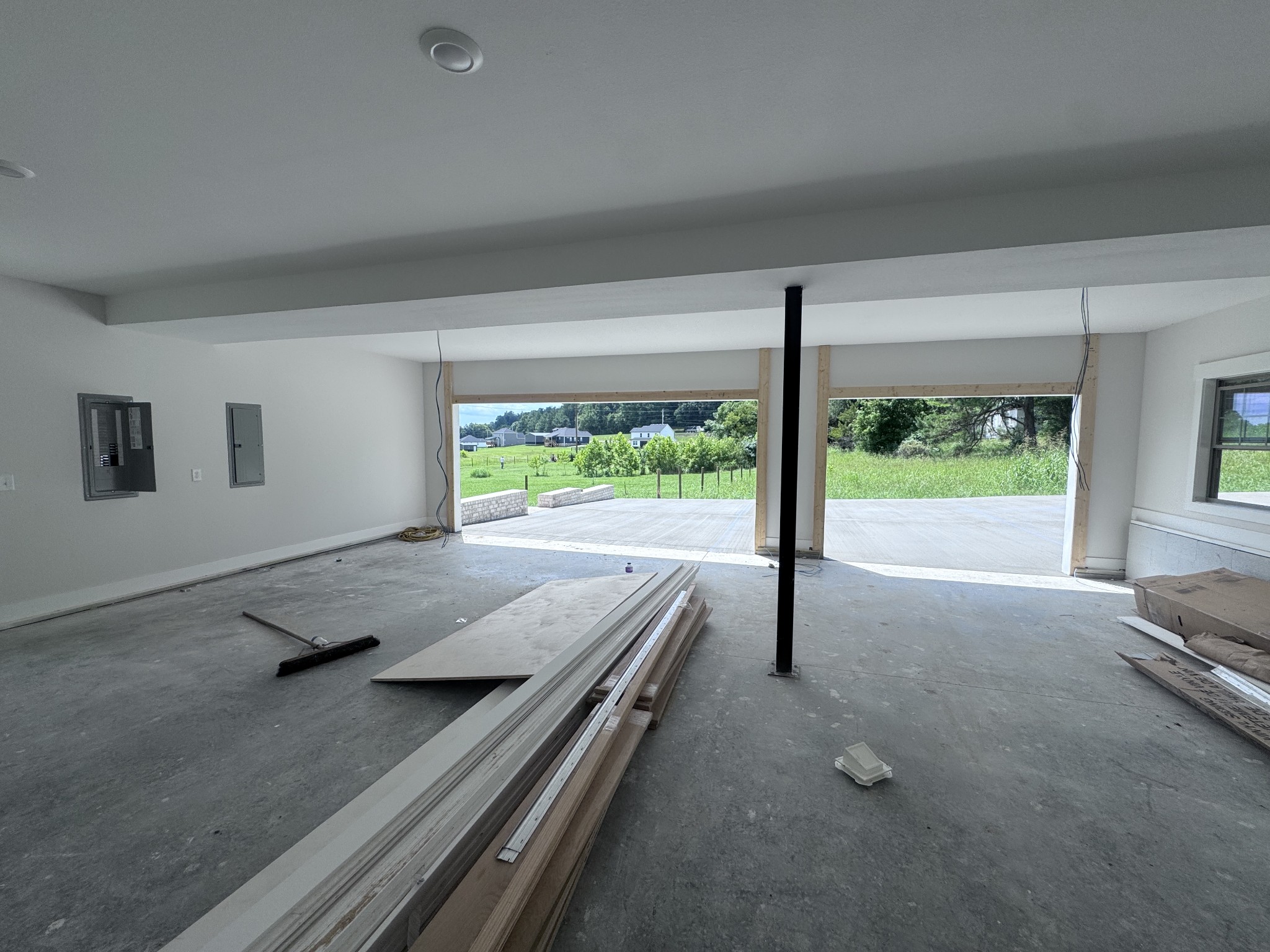 1830 McWhorter Road Cunningham, TN 37052 - Photo 46 of 46 a view of work space with windows