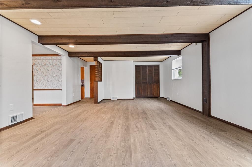 1823 Devonshire Road Coraopolis, PA 15108 - Photo 11 of 32 Gallery Image 11
