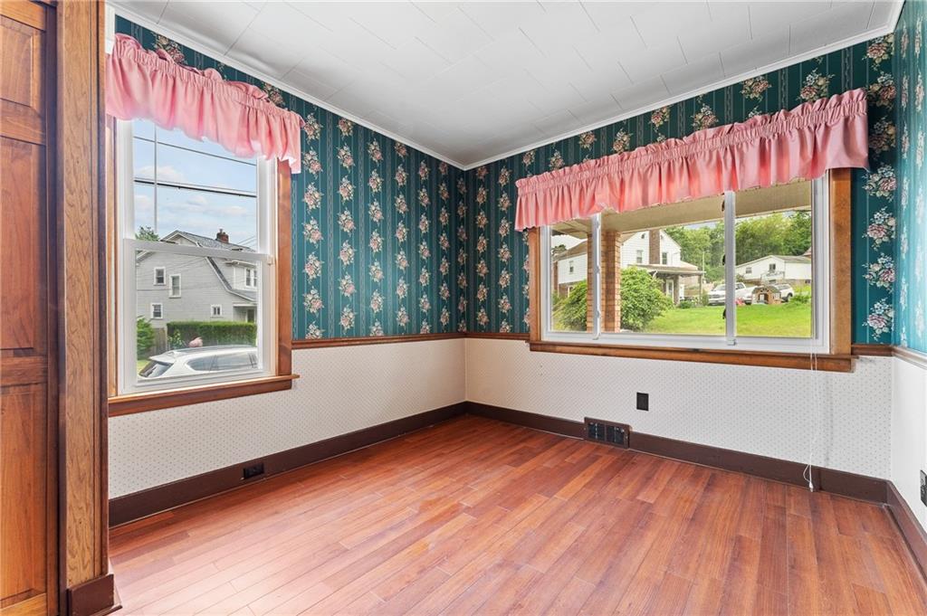 1823 Devonshire Road Coraopolis, PA 15108 - Photo 14 of 32 Gallery Image 14