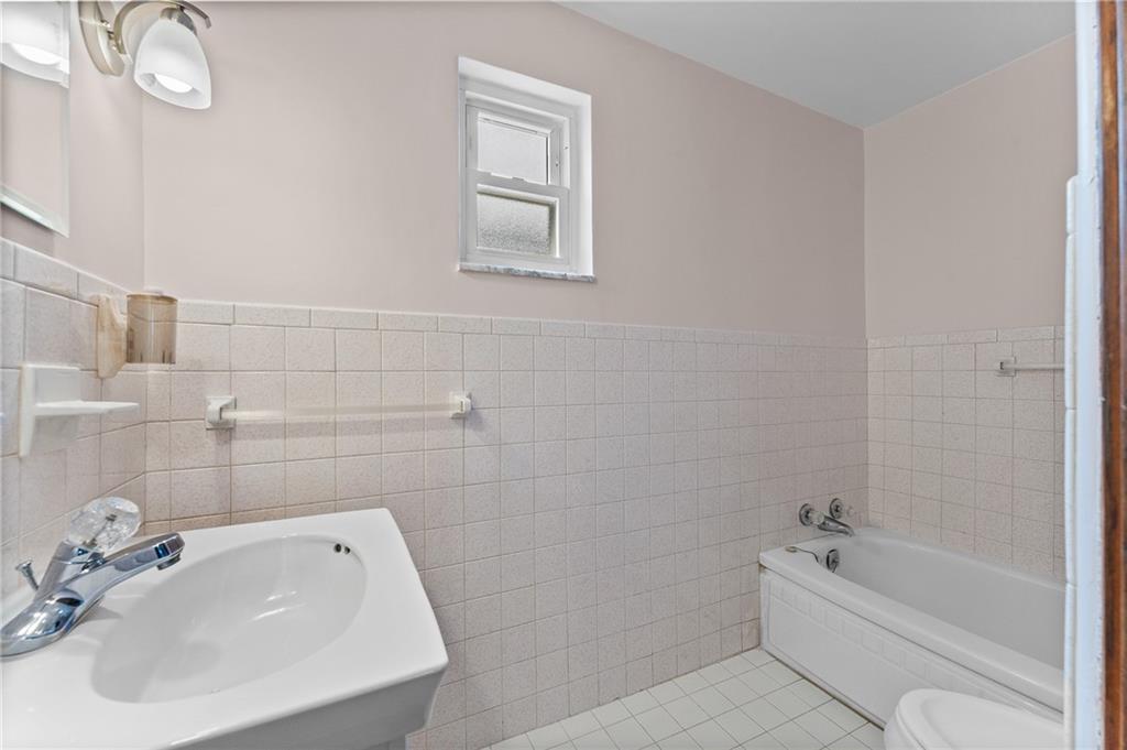 1823 Devonshire Road Coraopolis, PA 15108 - Photo 21 of 32 Gallery Image 21