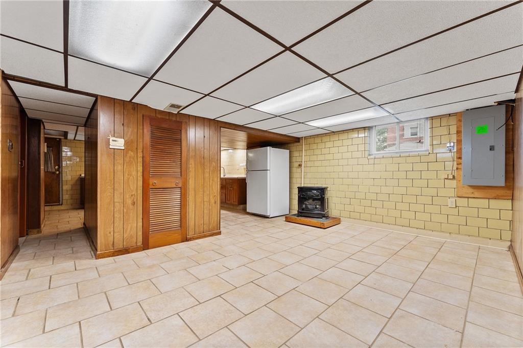 1823 Devonshire Road Coraopolis, PA 15108 - Photo 25 of 32 Gallery Image 25