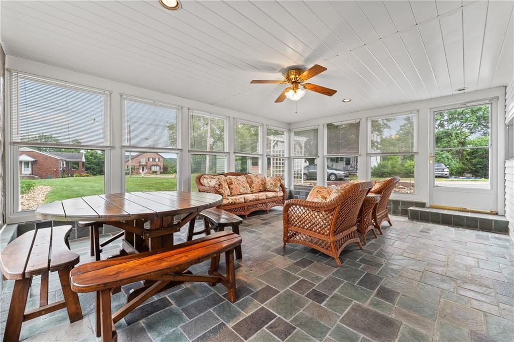 1823 Devonshire Road Coraopolis, PA 15108 - Photo 27 of 32 Gallery Image 27