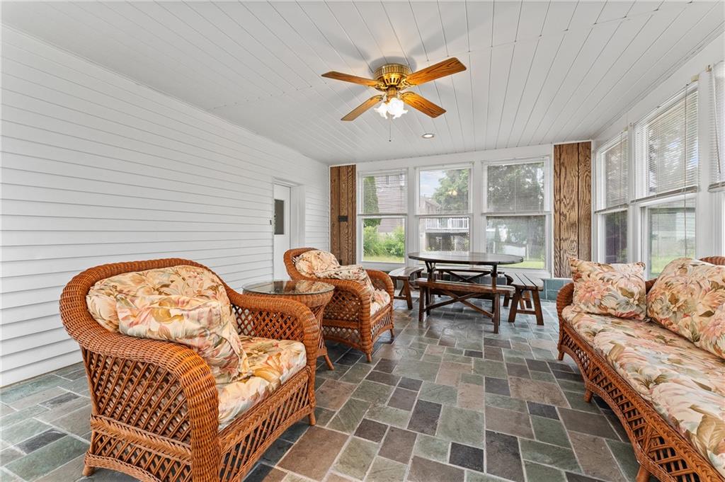 1823 Devonshire Road Coraopolis, PA 15108 - Photo 28 of 32 Gallery Image 28