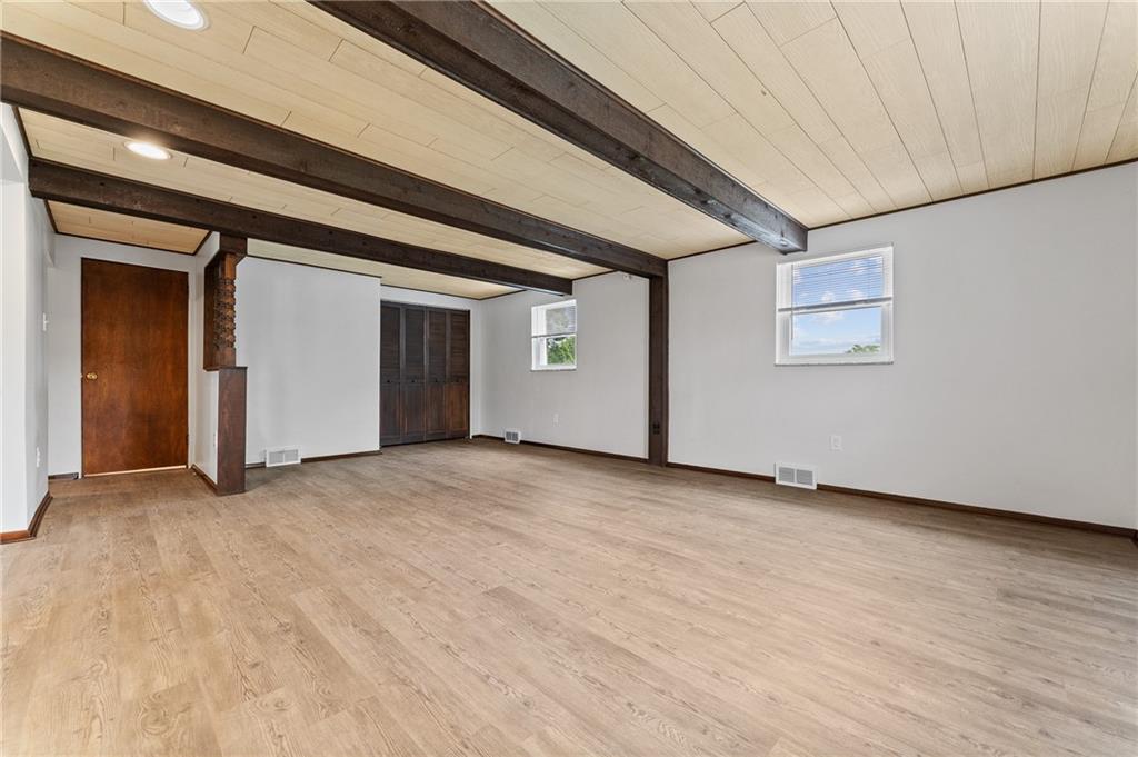 1823 Devonshire Road Coraopolis, PA 15108 - Photo 10 of 32 Gallery Image 10