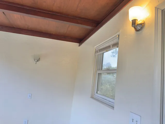 a view of empty room with window