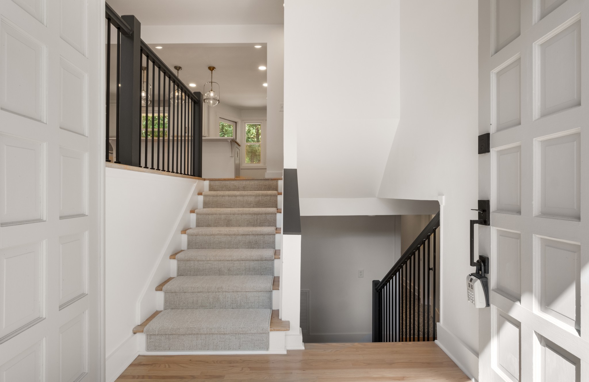 6556 Jocelyn Hollow Road Nashville, TN 37205 - Photo 4 of 42