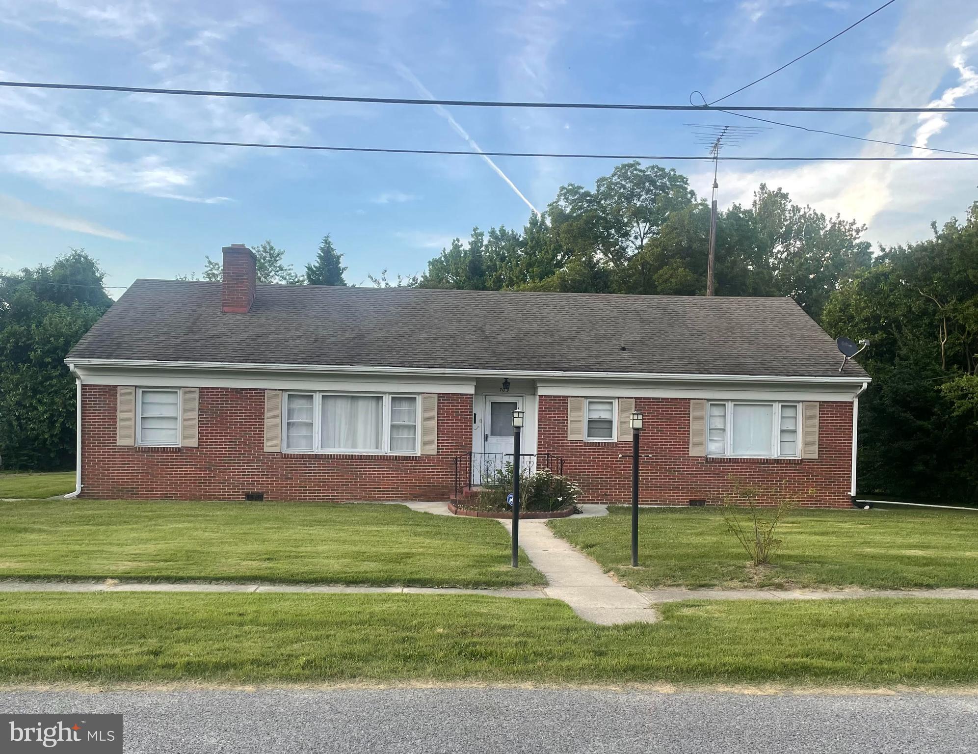 709 Randolph Street Denton, MD 21629 - Photo 1 of 10 Front of House