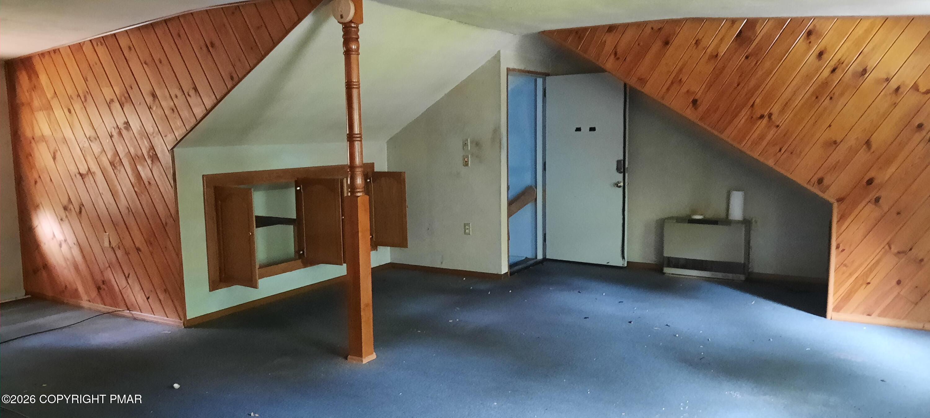 45 Foothill Road Albrightsville, PA 18210 - Photo 16 of 23 2nd flr garage family room