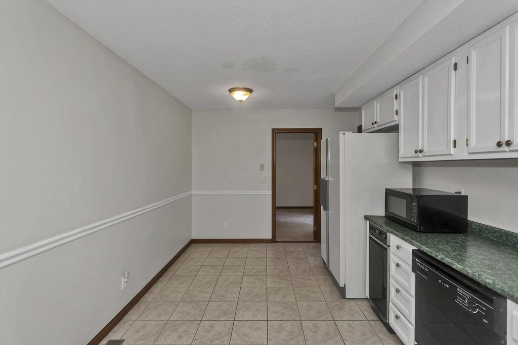 419 Southwick Road, Unit E21 Westfield, MA 01085 - Photo 15 of 33 Gallery Image 15