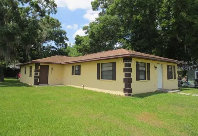 $329,900 | 5553 19th Street, Zephyrhills, FL 33542
