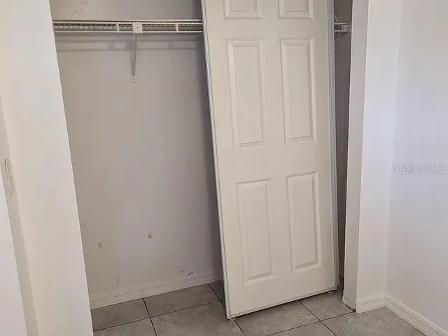 $329,900 | 5553 19th Street, Zephyrhills, FL 33542