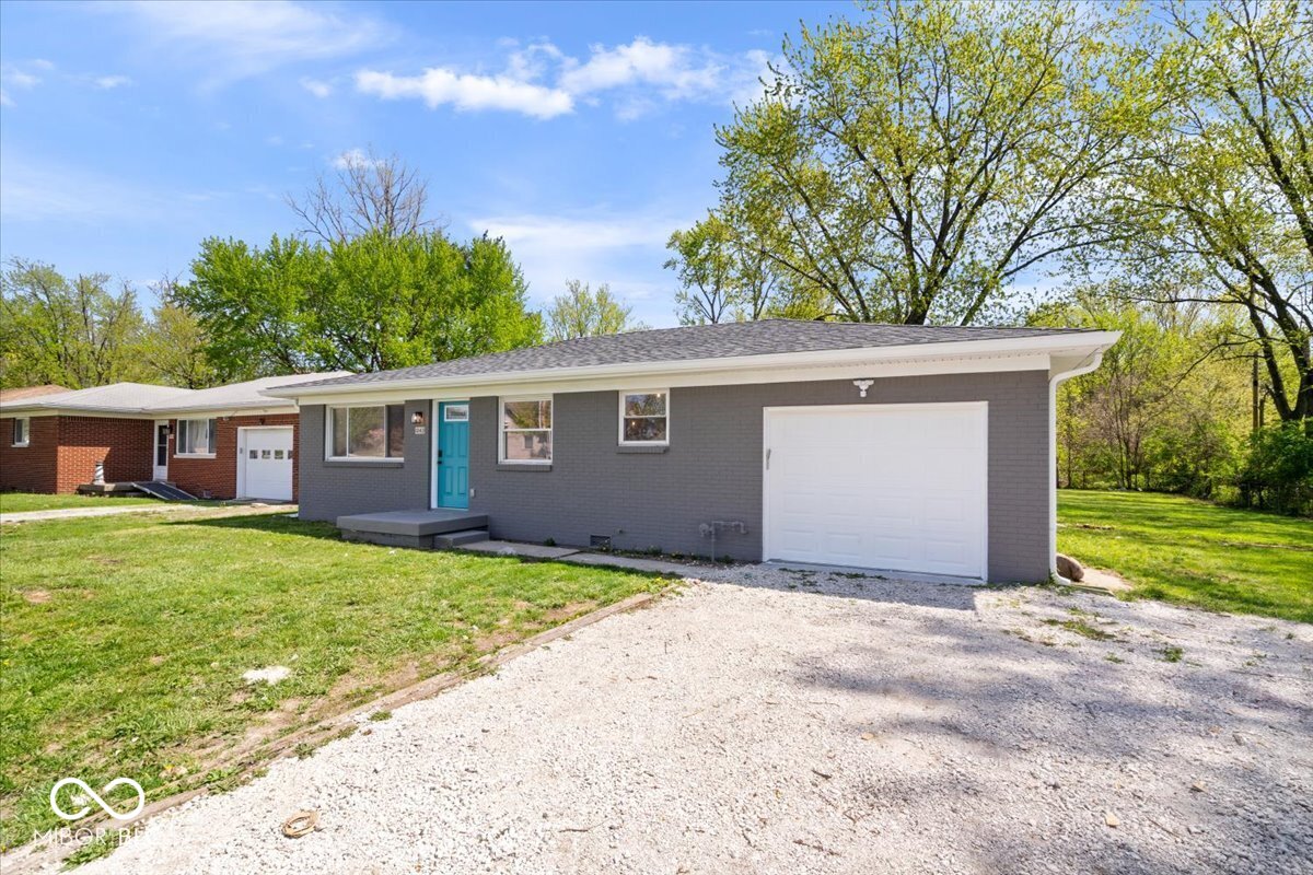 1243 North Post Road Indianapolis, IN 46229 - Photo 2 of 23 Gallery Image 2