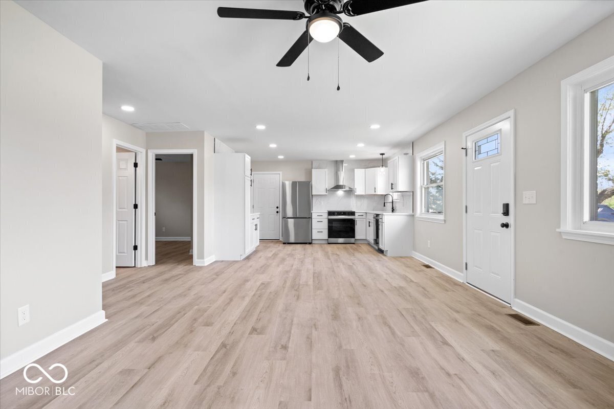 1243 North Post Road Indianapolis, IN 46229 - Photo 5 of 23 Gallery Image 5