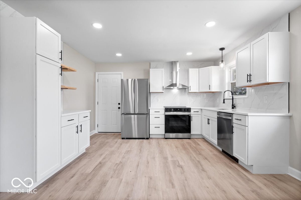 1243 North Post Road Indianapolis, IN 46229 - Photo 6 of 23 Gallery Image 6
