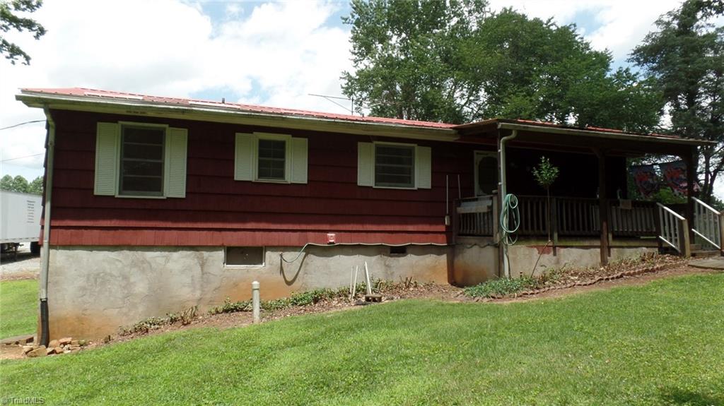 150 Beauty Street Elkin, NC 28621 - Photo 3 of 8