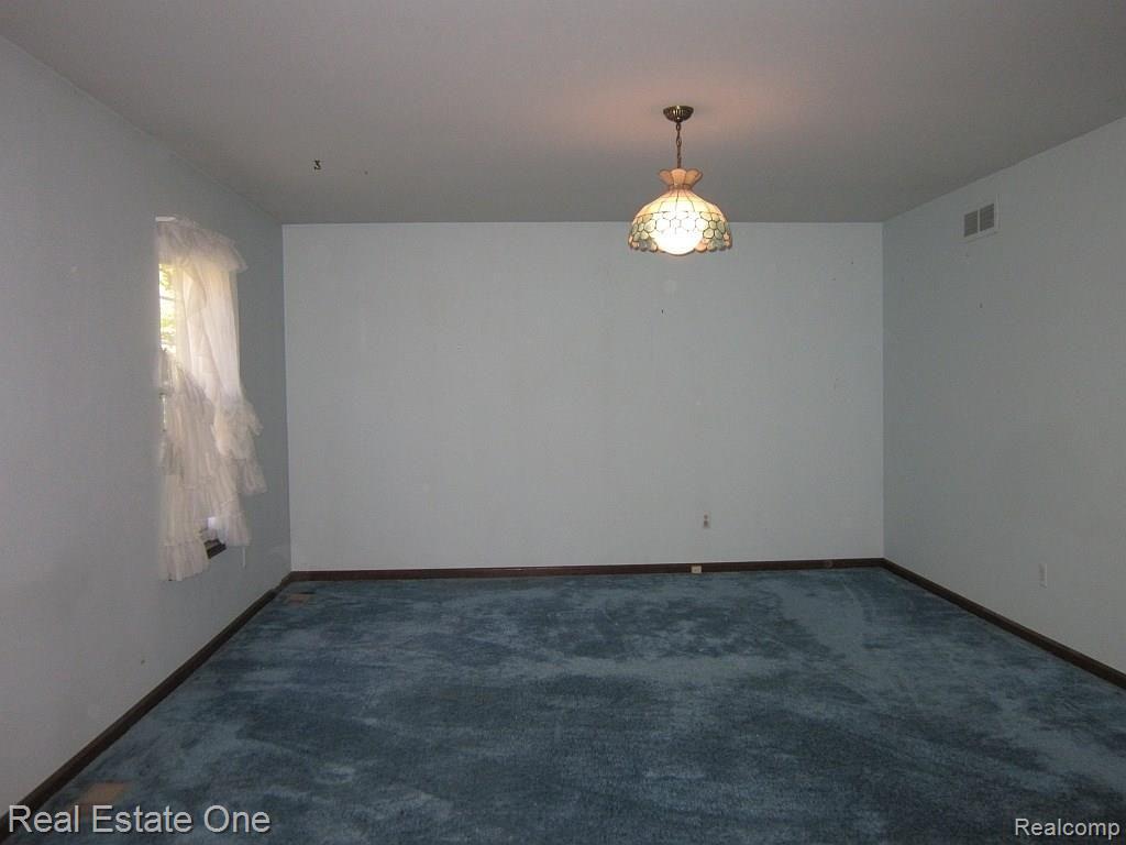 36200 Fredericksburg Road Farmington Hills, MI 48331 - Photo 24 of 35