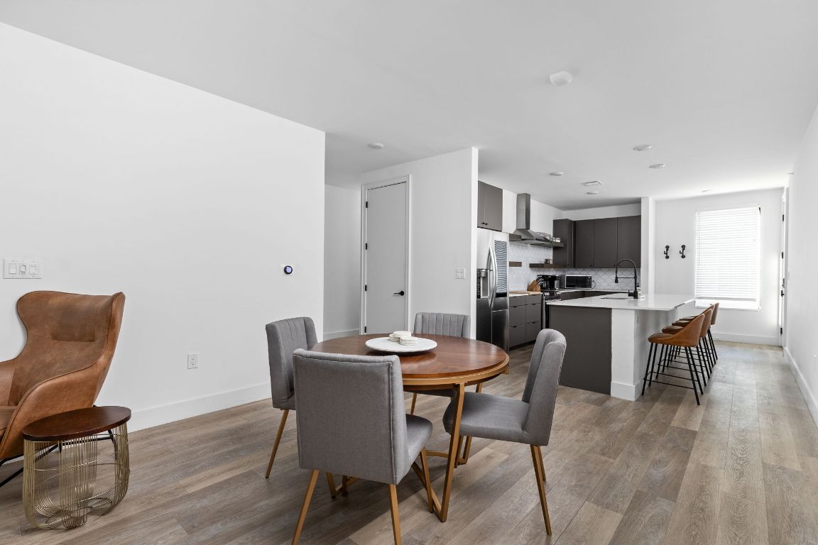 2709 East 5th Street, Unit 1306 Austin, TX 78702 - Photo 9 of 26 Perfect for hosting dinner parties or casual meals