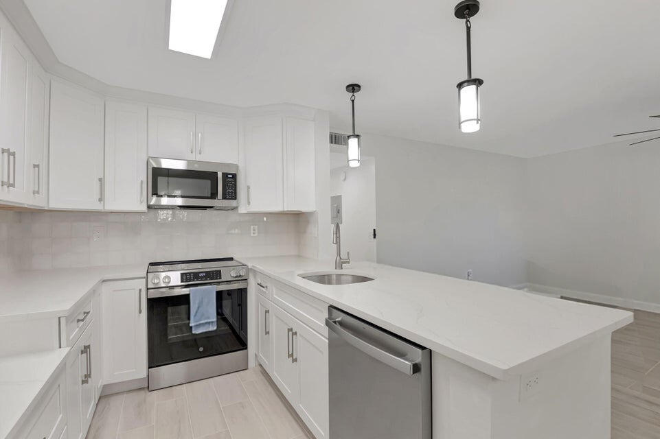 493 Flanders P Delray Beach, FL 33484 - Photo 14 of 61 collov-ai_20260121151310_sy2ik2