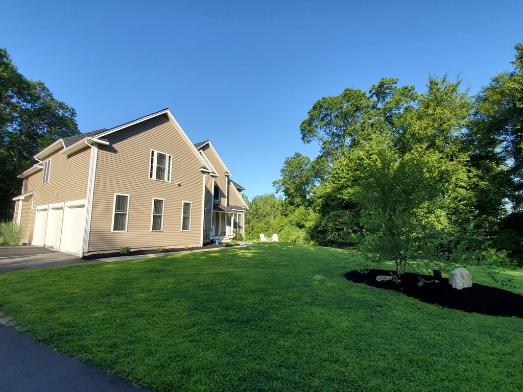 46 Whitewood Road Milford, MA 01757 - Photo 3 of 42 Gallery Image 3