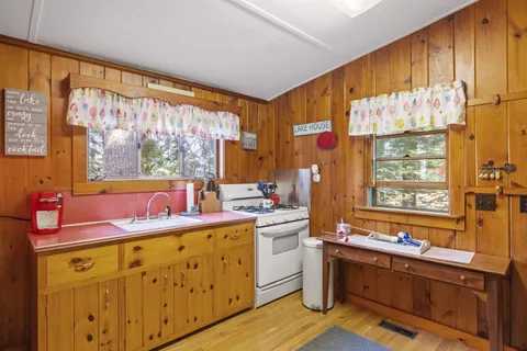 $675,000 | 69 Buoniello Road, Moultonborough, NH 03254