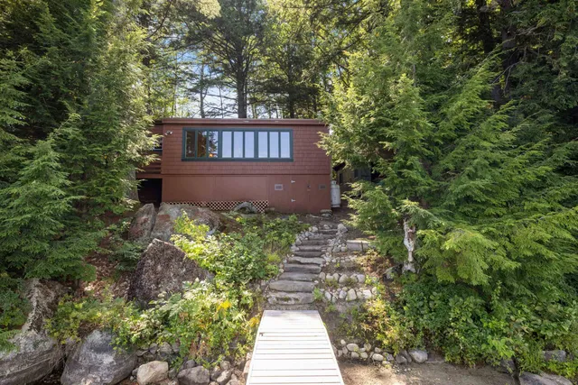 $675,000 | 69 Buoniello Road, Moultonborough, NH 03254