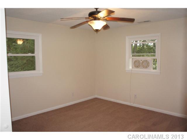 142 Jarrett Road Dallas, NC 28034 - Photo 8 of 13 Gallery Image 8