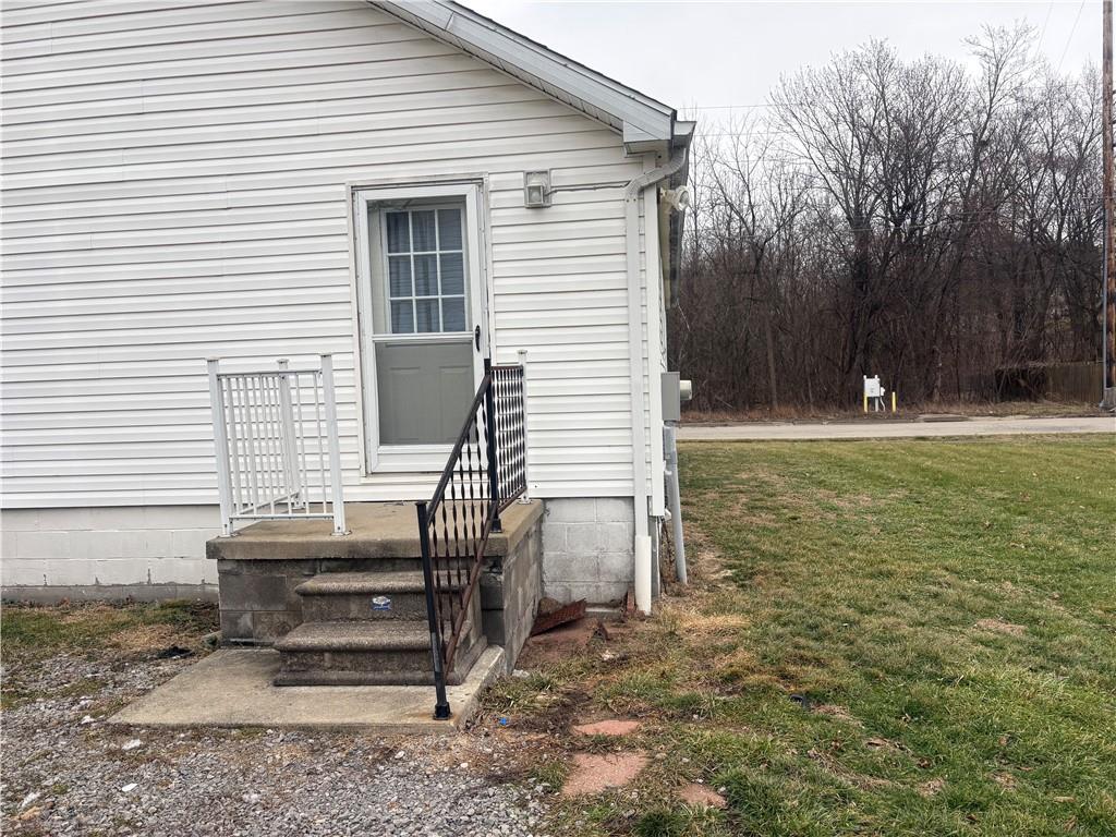903 Union Street Farrell, PA 16121 - Photo 27 of 29 a view of a patio with a table and chairs