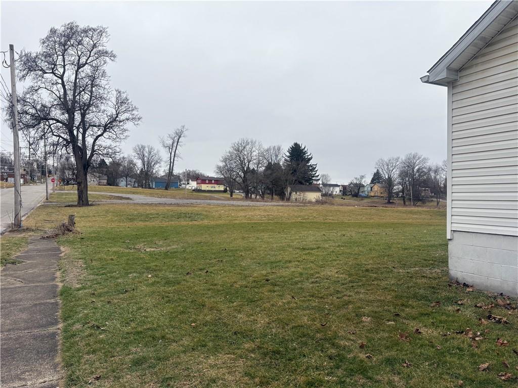 903 Union Street Farrell, PA 16121 - Photo 29 of 29 a view of a field with grass and trees