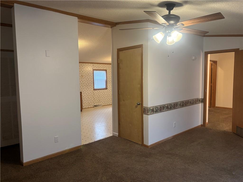 903 Union Street Farrell, PA 16121 - Photo 6 of 29 a view of a livingroom with a hallway