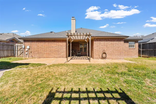 $2,400 | 6115 100th Street, Lubbock, TX 79424