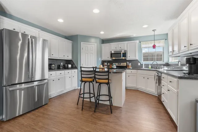 $2,400 | 6115 100th Street, Lubbock, TX 79424