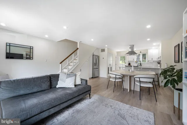 $439,900 | 2527 Holman Avenue, Unit 2514, Silver Spring, MD 20910