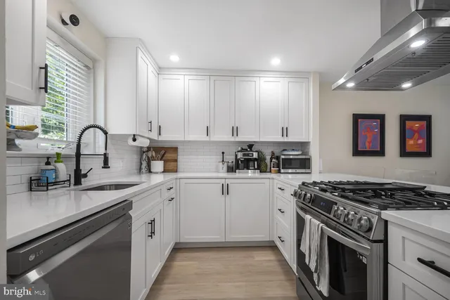 $439,900 | 2527 Holman Avenue, Unit 2514, Silver Spring, MD 20910