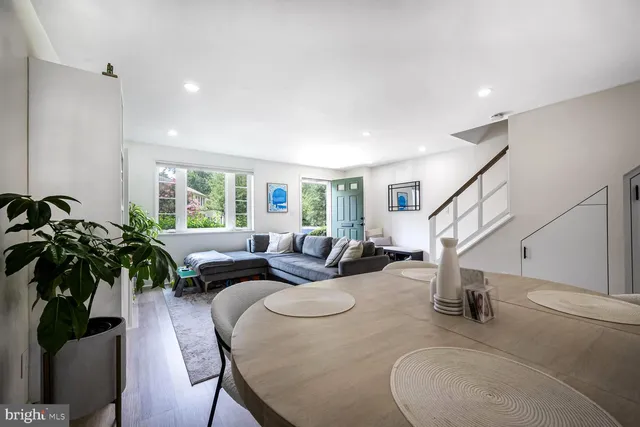 $439,900 | 2527 Holman Avenue, Unit 2514, Silver Spring, MD 20910