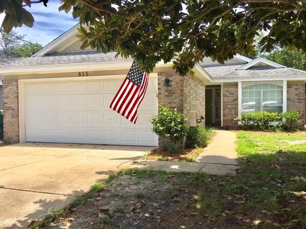 $2,200 | 815 Boulevard De L'Orleans, Mary Esther, FL 32569